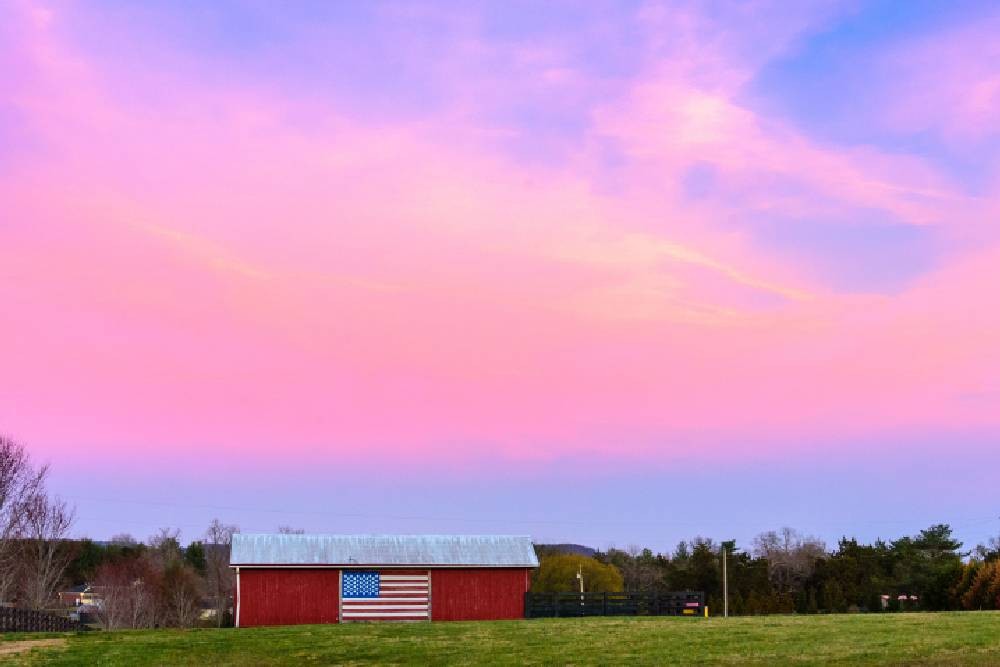 Barn in pastoral Central Tennessee near Blind & Shutter Gallery near Thompson’s Station, Tennessee (TN)